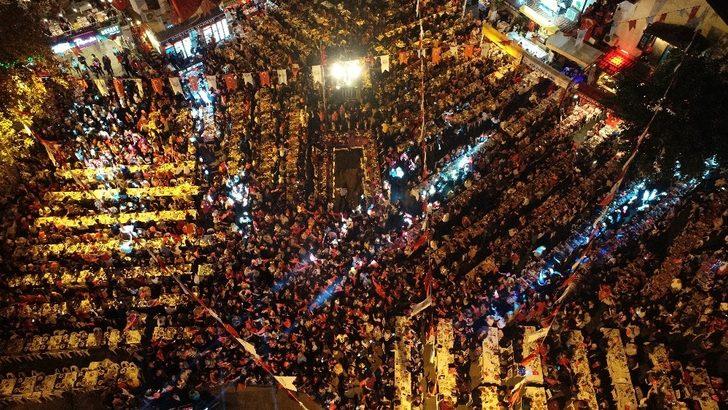 Kaş’ta binlerce vatandaş fener alayında buluştu G4