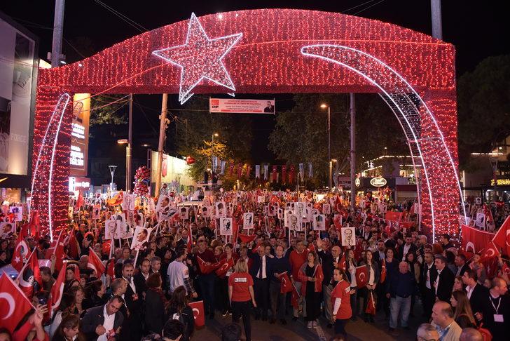 İstanbul kırmızı beyaza büründü! İşte 29 Ekim coşkusu G5