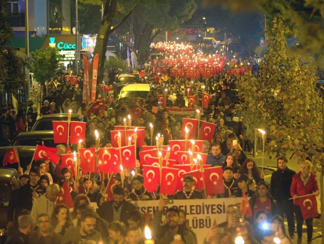 Muğla Bayramını yeni meydanında kutladı