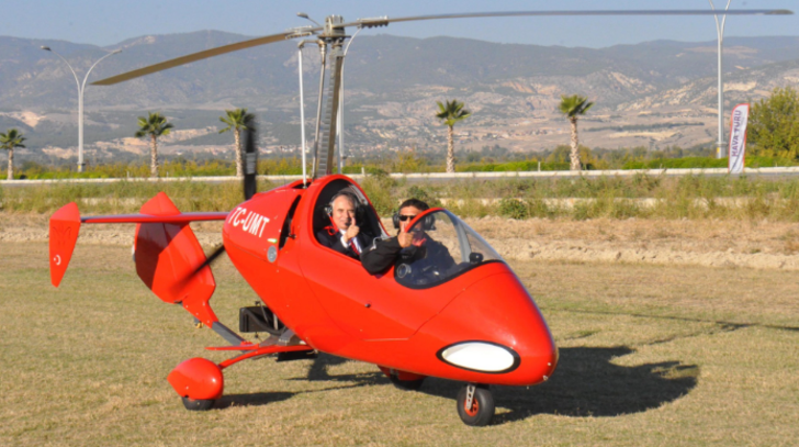 Hava taksi 'gyrocopter'i deneyen vali: Kuş gibi uçtu  G3