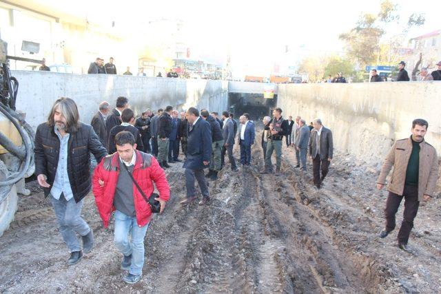 Ağrı’da Dörtyol Kavşağı trafiğe açıldı