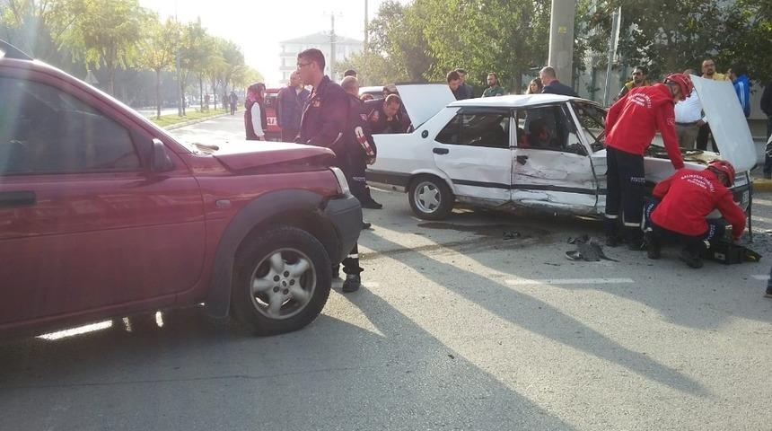 Balıkesir&rsquo;de trafik kazası: 1 Yaralı