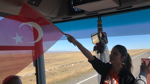 Cumhuriyet kutlamasını, kuruyan Kuyucuk Kuş Cenneti&rsquo;nde yaptılar 2