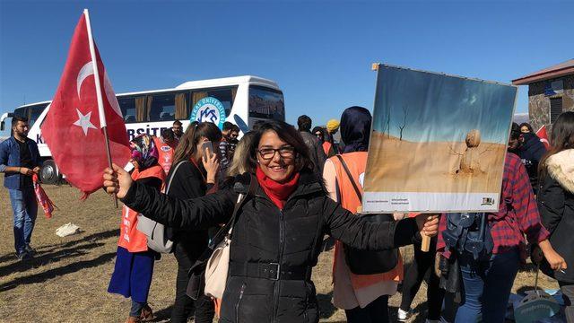 Cumhuriyet kutlamasını, kuruyan Kuyucuk Kuş Cenneti&rsquo;nde yaptılar 3