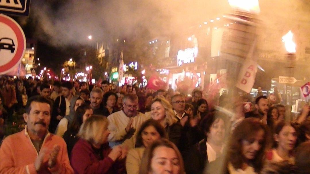 &Ccedil;aycumalılar Cumhuriyet y&uuml;r&uuml;y&uuml;ş&uuml; yaptı