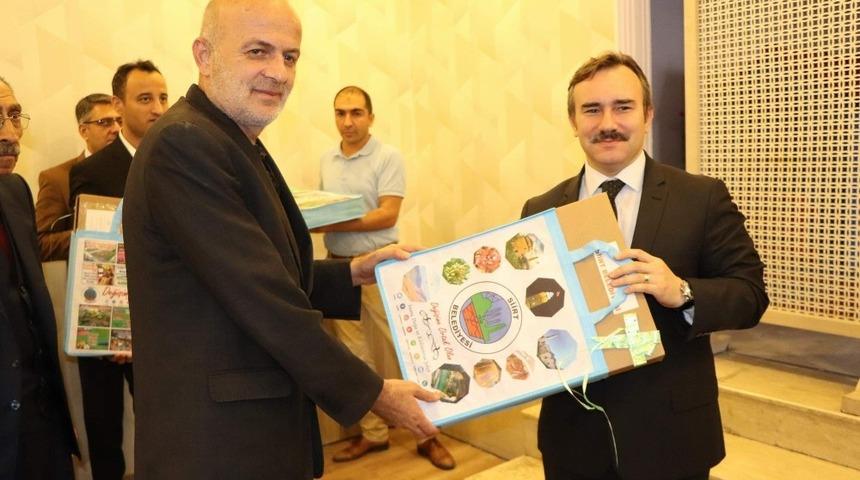 Siirtli muhtarlara bilgisayar dağıtıldı