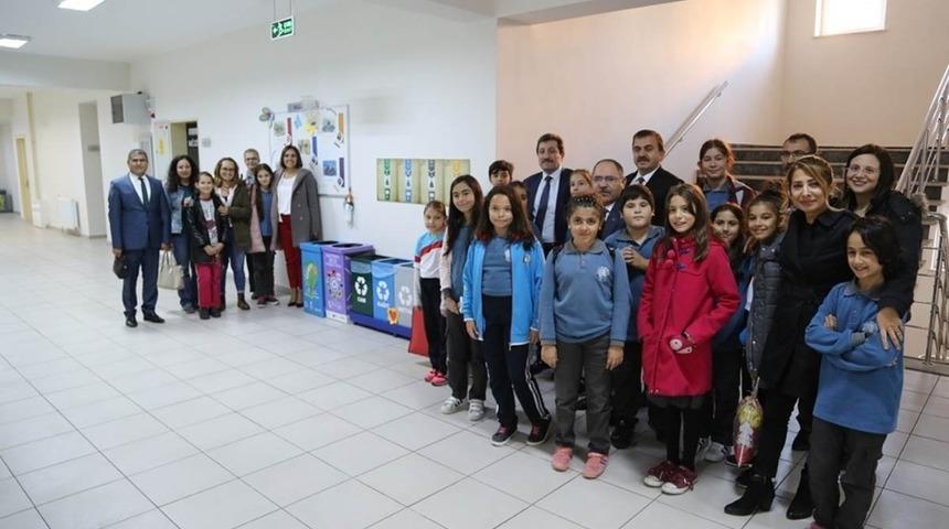 Turgut Reis Ortaokulu Sıfır Atık Projesiyle fark oluşturuyor