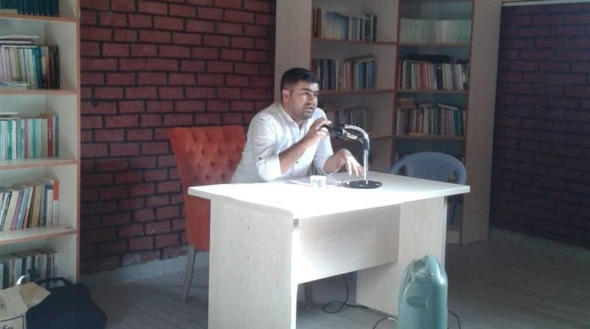 İkbal-Der&rsquo;de &ouml;ğrenci buluşması