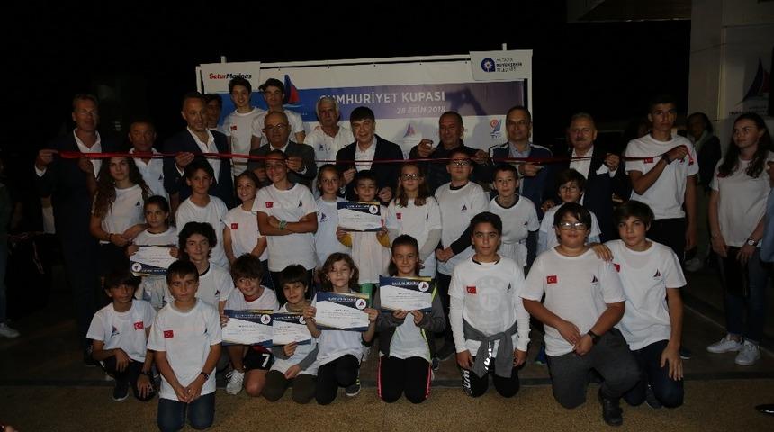 Başkan T&uuml;rel: &ldquo;Kısır &ccedil;ekişmeler Antalya&rsquo;ya zaman kaybettiriyor&rdquo;