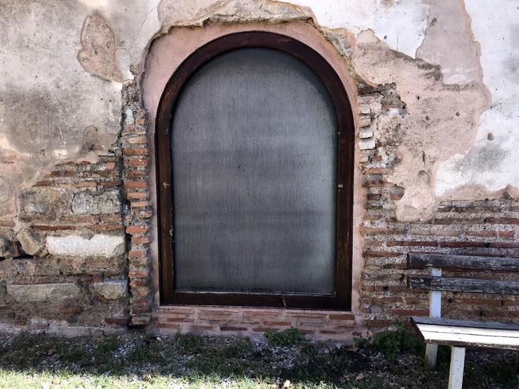 Camiye cam kapı rezilliği! Tepkiler çığ gibi büyüyor G5