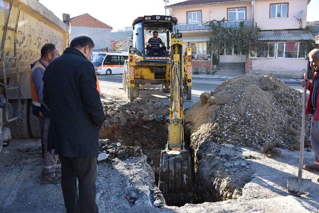 Alt yapı çalışmaları gece gündüz devam ediyor