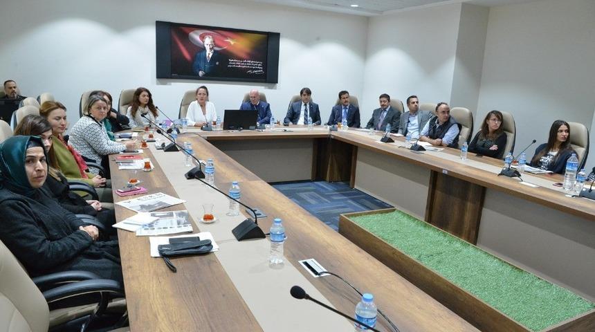 Rekt&ouml;r Savaş; &ldquo;D&uuml;nyaya a&ccedil;ılan pencere olacağız&rdquo;