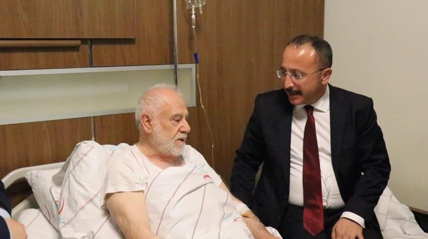 Vali Atik&rsquo;ten tarih&ccedil;i yazar Sırma&rsquo;ya ge&ccedil;miş olsun ziyareti