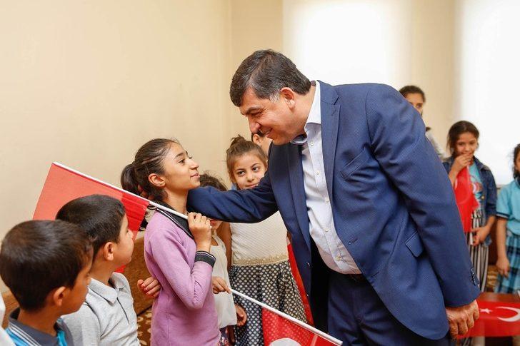 Her gün yaşlı ve yetimleri ziyaret ediyor G3