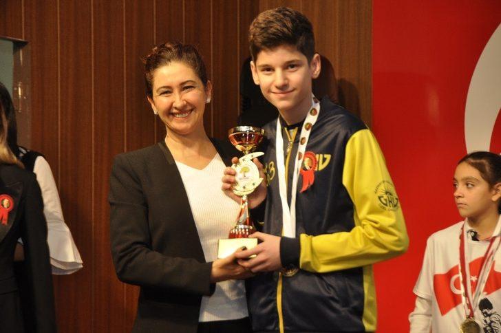 GKV’li Şampiyonlar ödüllendirildi G2