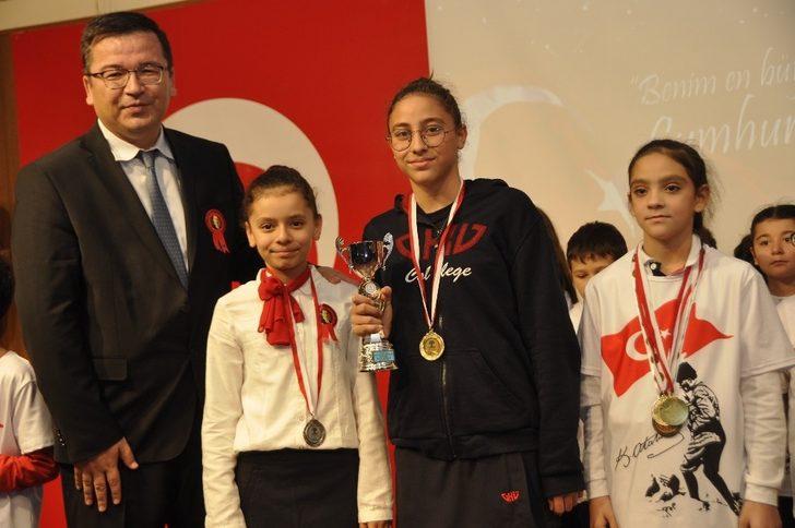 GKV’li Şampiyonlar ödüllendirildi G3