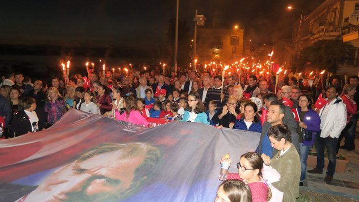İzmir’deki Cumhuriyet coşkusu gece boyu devam etti G4