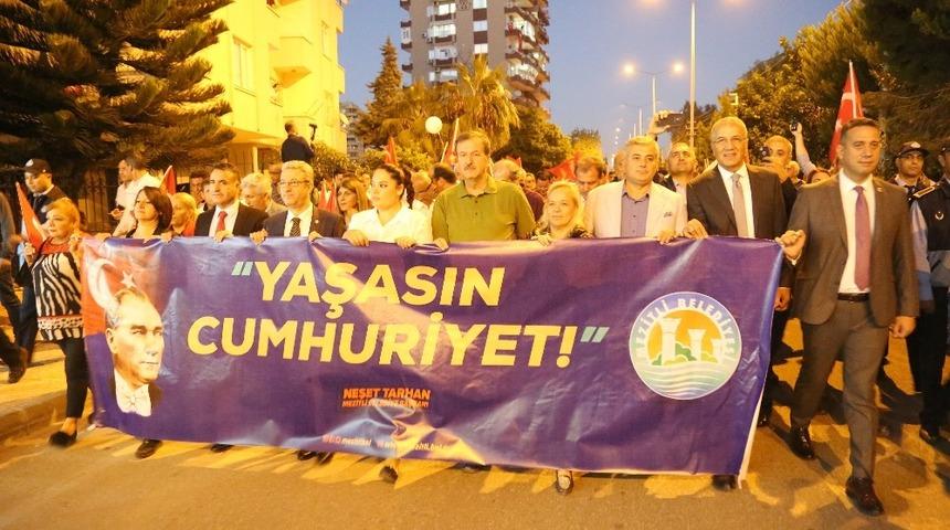 Mezitli&rsquo;de &rsquo;Cumhuriyet Y&uuml;r&uuml;y&uuml;ş&uuml;&rsquo;