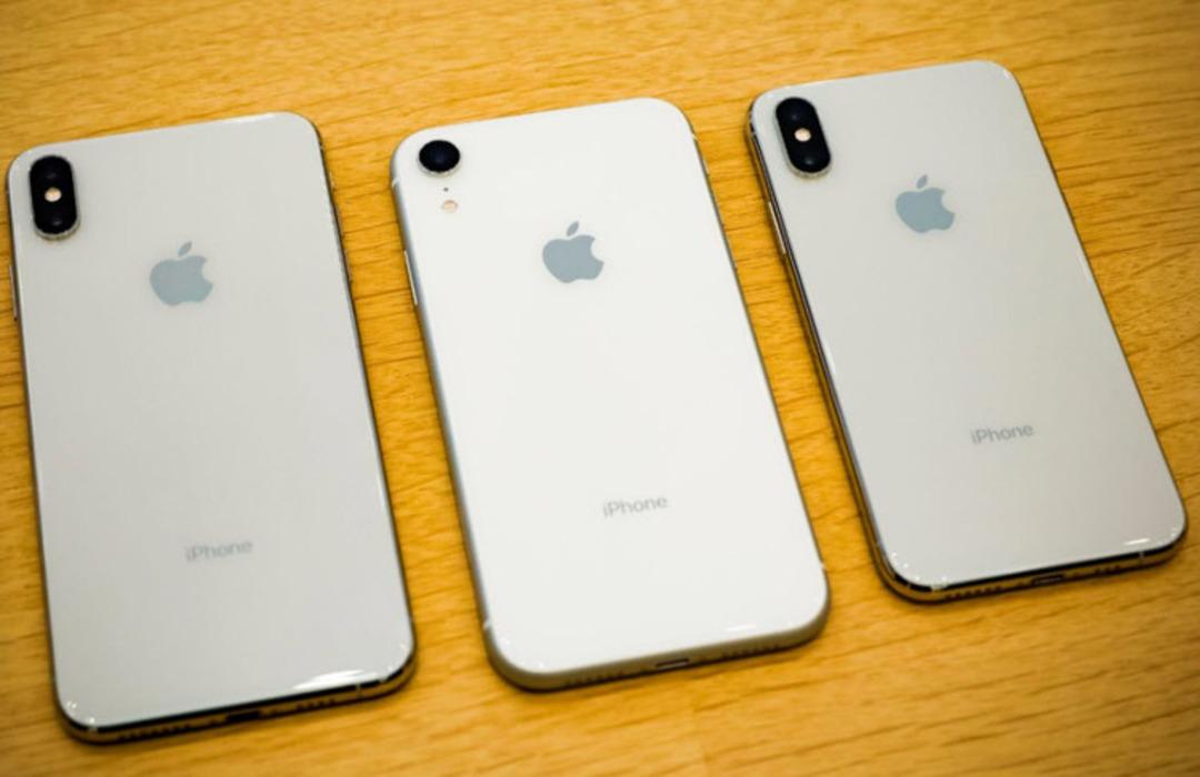 Apple'ın yeni oyuncağı iPhone XR par&ccedil;alarına ayrıldı! İ&ccedil;inden bakın ne &ccedil;ıktı?