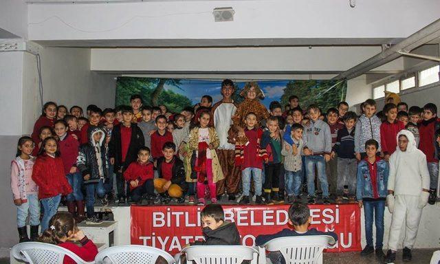 Bitlis’te ‘Ormandaki Dostluk’ oyunu sahnelendi