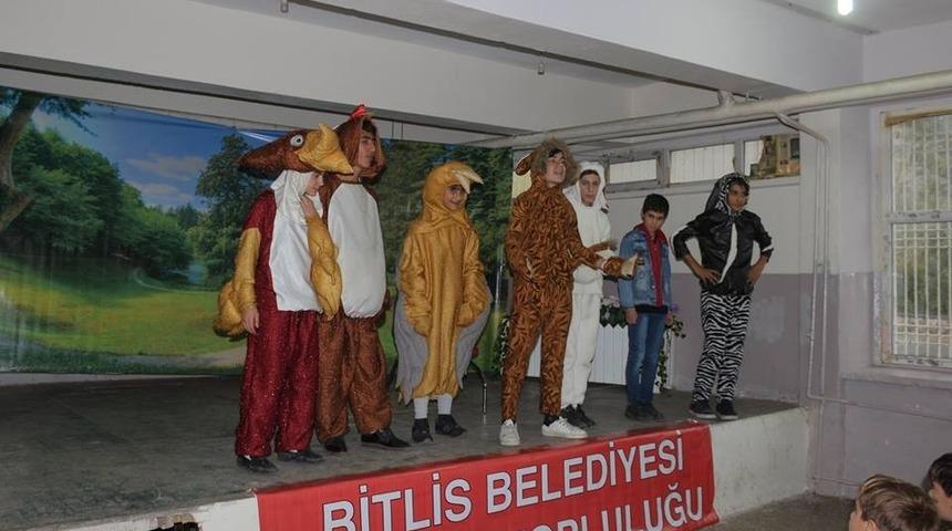 Bitlis’te ‘Ormandaki Dostluk’ oyunu sahnelendi
