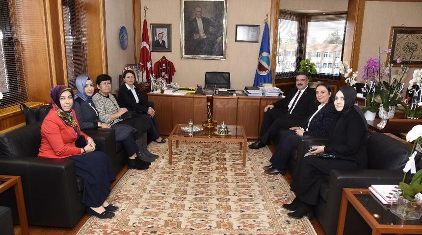 KADEM&rsquo;den, Rekt&ouml;r Prof. Dr. Şafak Ertan &Ccedil;omaklı&rsquo;ya nezaket ziyareti