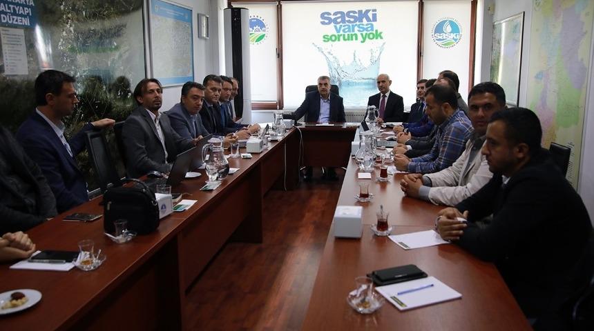 Başkan To&ccedil;oğlu, SASKİ daire başkan ve şube m&uuml;d&uuml;rleriyle buluştu