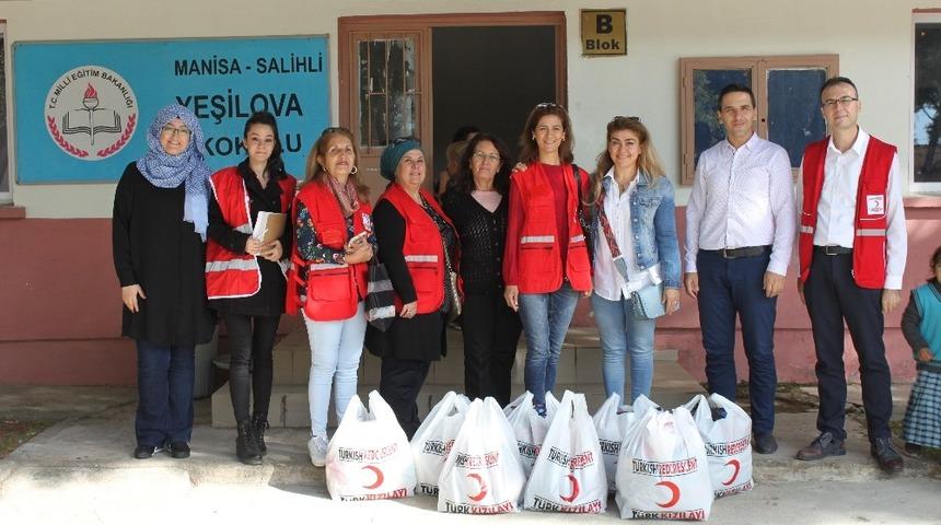 İhtiya&ccedil; sahibi &ouml;ğrencileri sevindiriyorlar