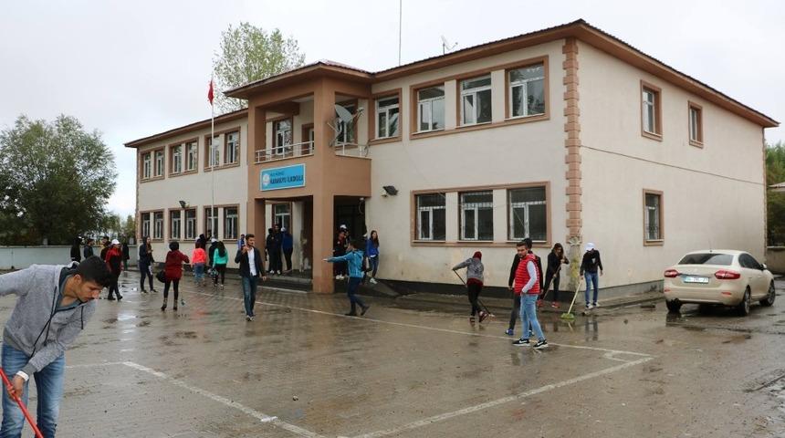 BESYO&rsquo;dan ilkokul ve ortaokul &ouml;ğrencilerine sportif destek