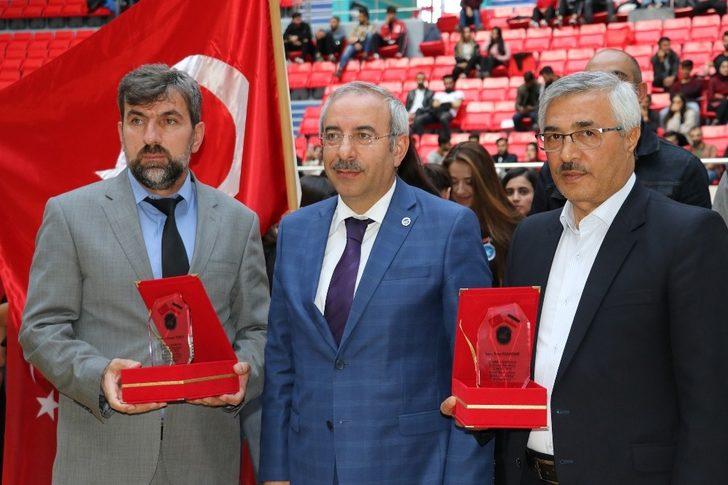 YYÜ’de Türkiye-İran dostluk müsabakaları başladı G2