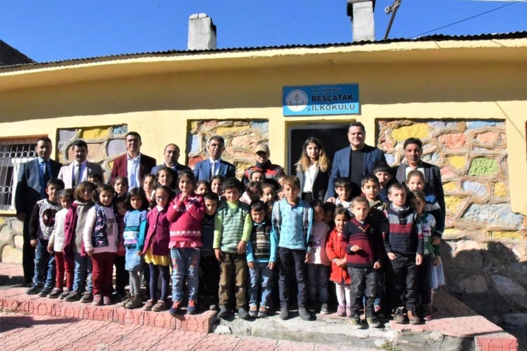 Kaymakam &Ouml;zt&uuml;rk&rsquo;ten mahalle ziyareti