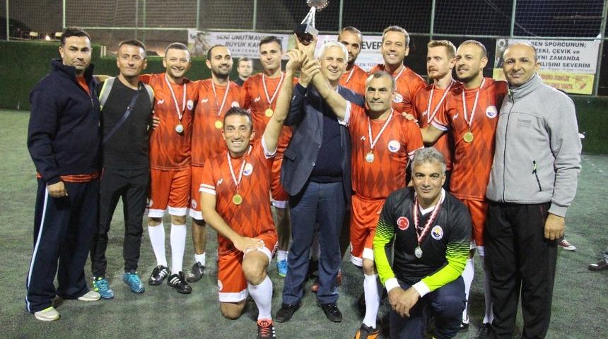 Cumhuriyet Kupası Halı Saha Turnuvasının şampiyonları belli oldu