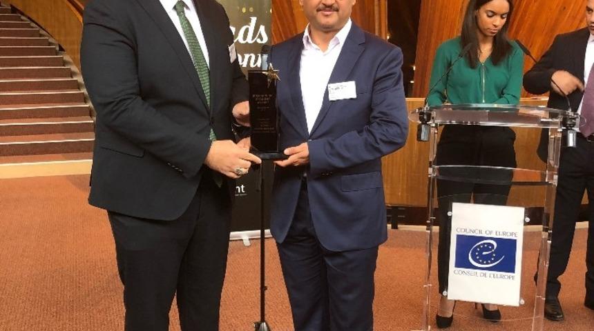 Avrupa&rsquo;da Başkan Orhan&rsquo;a b&uuml;y&uuml;k &ouml;d&uuml;l