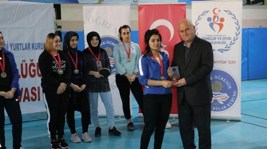 KYK &ouml;ğrencilerinin masa tenisi turnuvası sona erdi