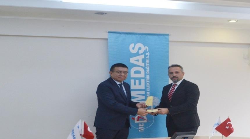 MEDAŞ&rsquo;a en yeşil ofis &ouml;d&uuml;l&uuml;