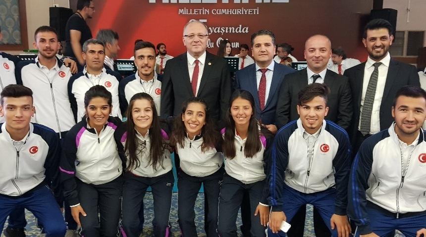 Milletvekili Ko&ccedil;er&rsquo;den Polis g&uuml;c&uuml;ne &ouml;vg&uuml;