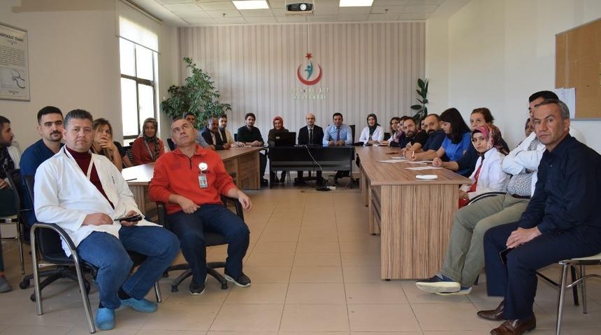 Besni Devlet Hastanesi kalite değerlendirmesinde y&uuml;ksek puan aldı