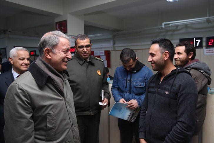 Milli Savunma Bakanı Hulusi Akar'dan askerlik şubelerine gece yarısı denetimi G2