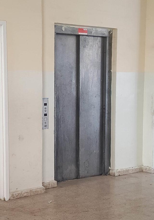 Cemil öğretmenin asansör çilesi bitiyor