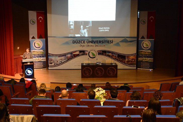 Düzce Üniversitesi’nde çağdaş sanatla ilgili konferans düzenlendi G3