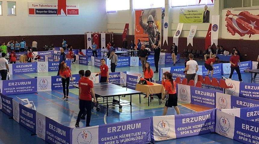 Masa tenis&ccedil;ileri Cumhuriyet Kupası&rsquo;nda yarıştı