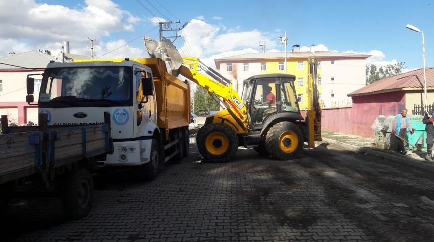 10 ayda 5 bin kamyon &ccedil;&ouml;p toplandı