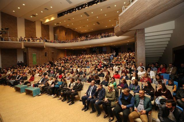 Gaziantep’te Bozkırın Tezenesi Neşet Ertaş anıldı