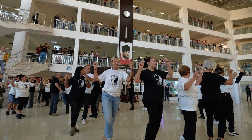 Uysal&rsquo;a Kıdemli kent sakinlerinden s&uuml;rpriz