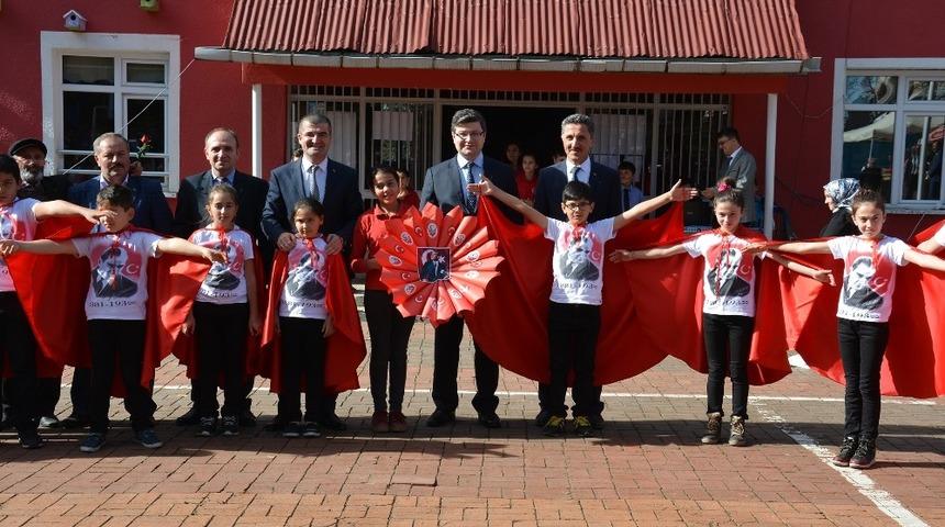 Veli Şenliği ailelerden b&uuml;y&uuml;k ilgi g&ouml;rd&uuml;