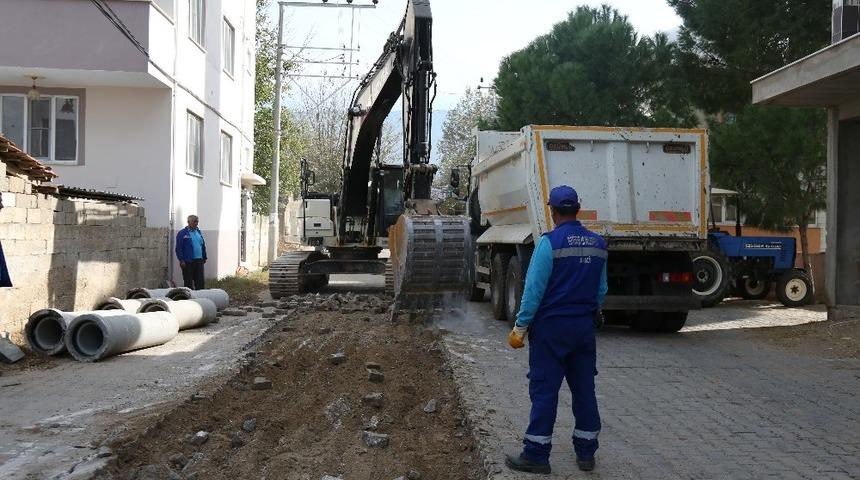 B&uuml;y&uuml;kşehir &uuml;&ccedil; mahalleyi daha kanalizasyon altyapısına kavuşturuyor