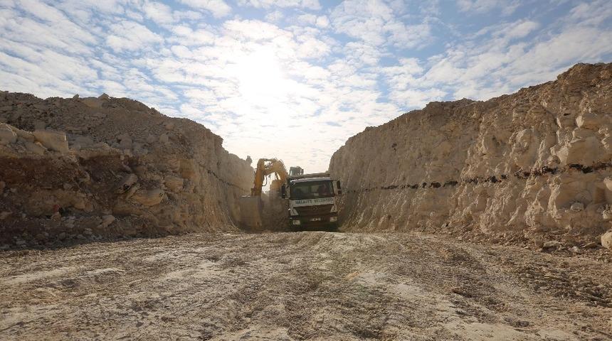 Haliliye&rsquo;de yol ağı genişliyor