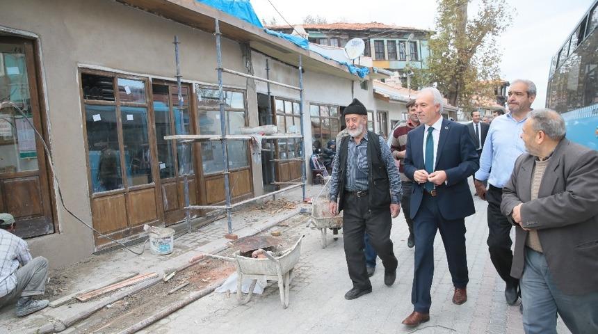 Başkan restorasyon &ccedil;alışmalarını inceledi