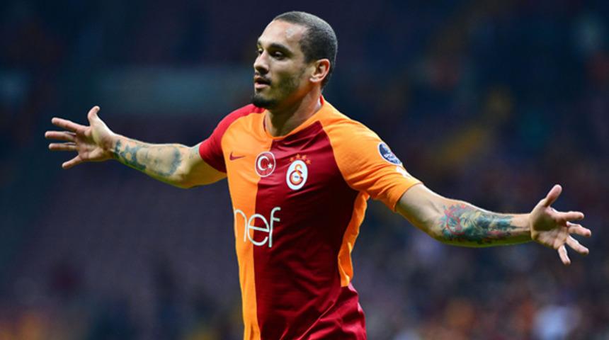 Galatasaray'da Fatih Terim Maicon'u sildi