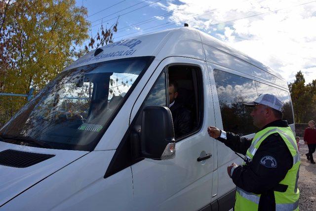 Muş’ta okul servis araçları denetlendi